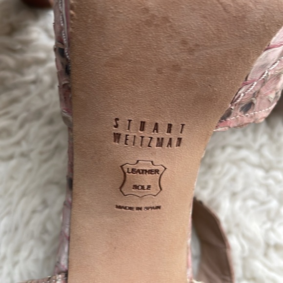 Stuart Weitzman Soliesse Snakeskin Sandal Platforms. Used in good condition.Sz 9 - Picture 9 of 10